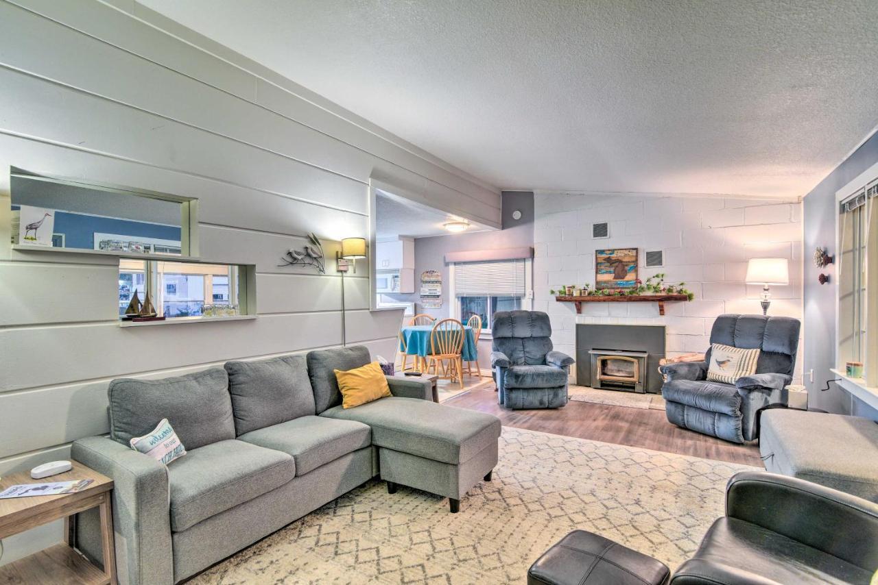 East Tawas Cabin With Lake Huron Access And Views Екстер'єр фото