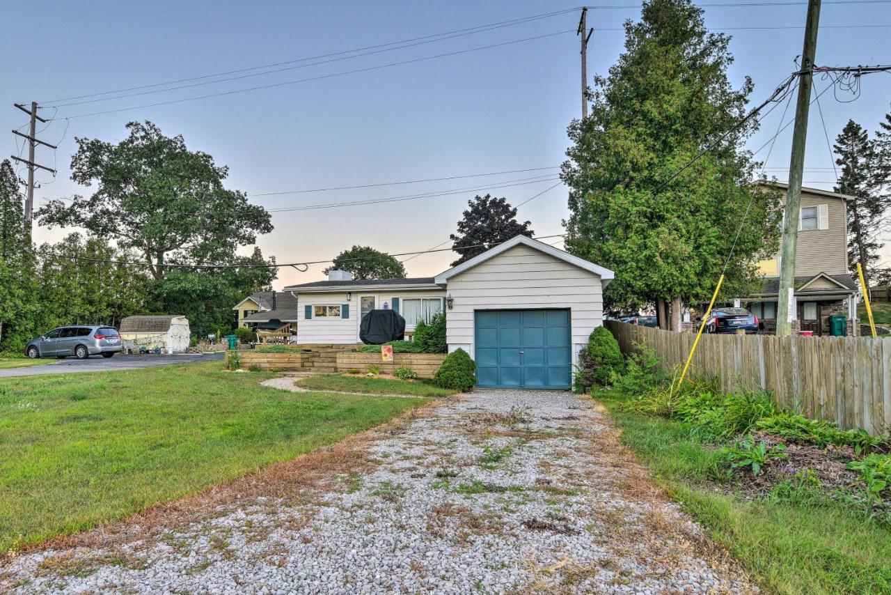 East Tawas Cabin With Lake Huron Access And Views Екстер'єр фото